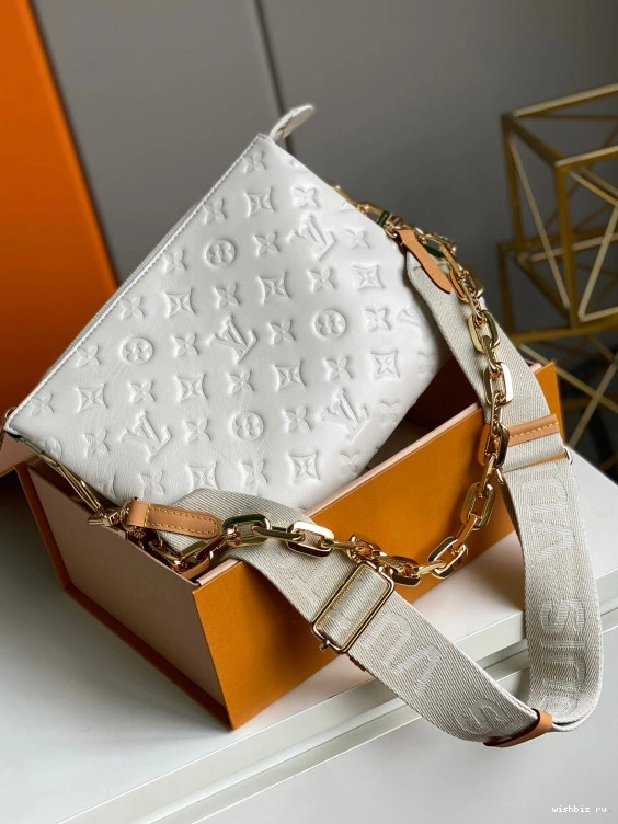 WIS PM VUITTON LOUIS COUSSIN 0119